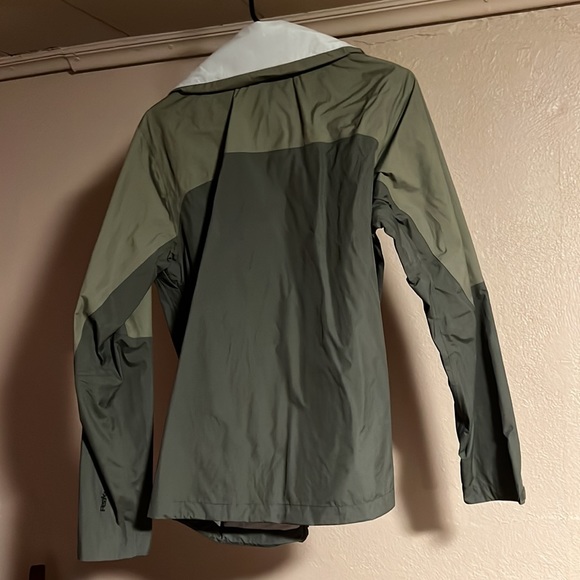 REI rain fly jacket - Picture 2 of 3